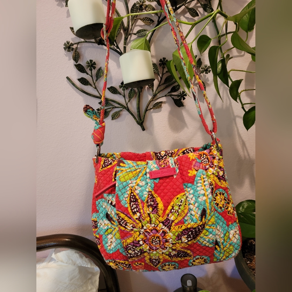 Vera Bradley Hadley Crossbody in Rumba pattern. - Picture 2 of 13